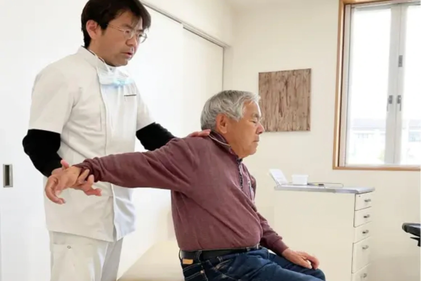 稲沢市のグランツ歯科室の脳歯科の施術風景